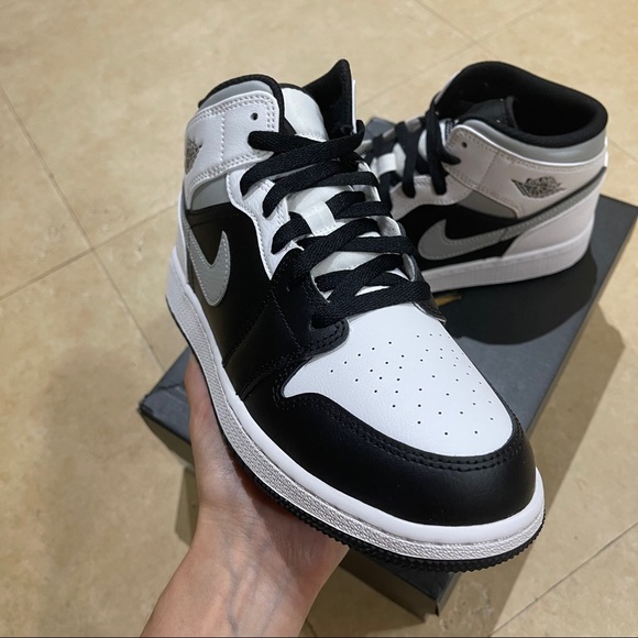 Air Jordan 1 Mid - Picture 5 of 7
